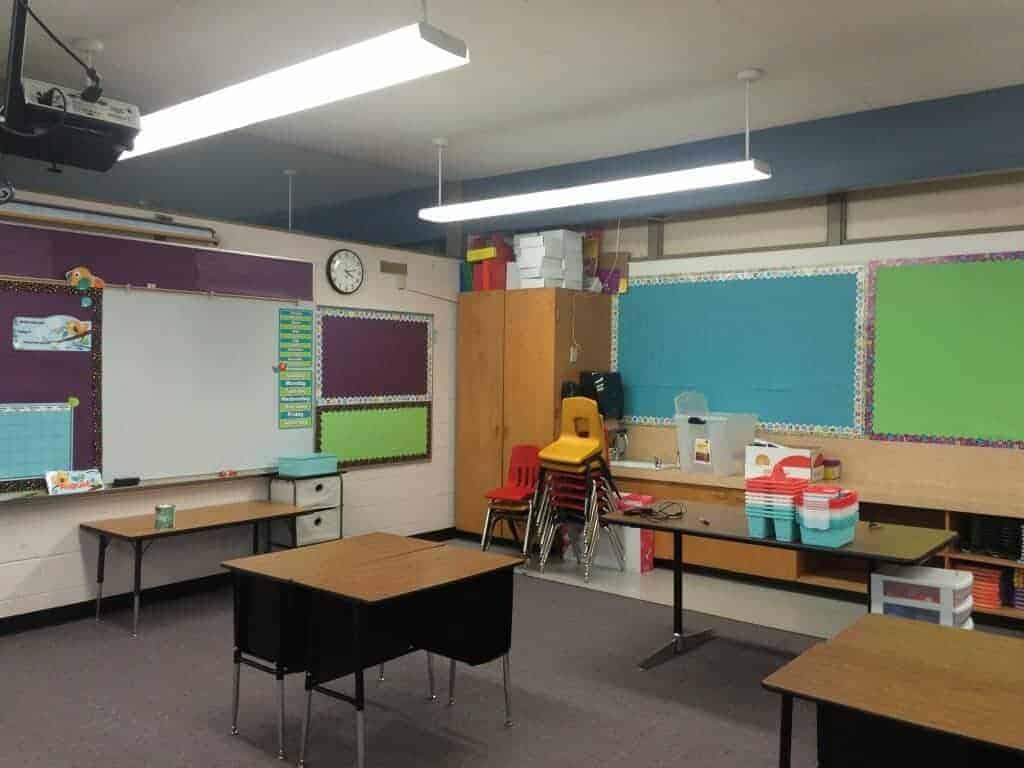 Classroom makeover bulletin boards and classroom design. Rhoda Design Studio