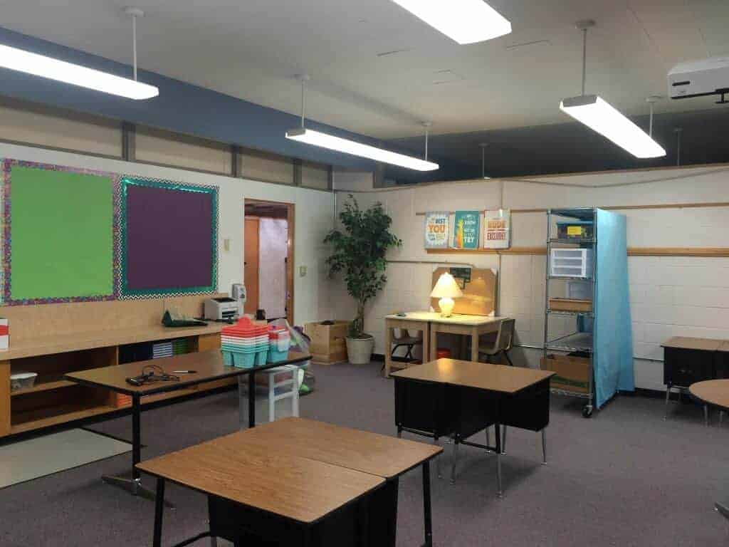 Classroom and workspace makeover. Wire rack and lamps. Rhoda Design Studio
