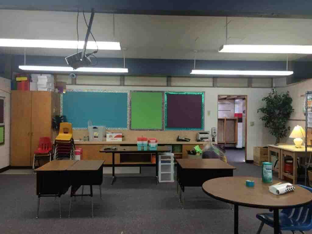 Split bulletin board. Classroom decor. Rhoda Design Studio