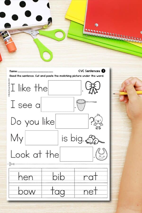 I Can Read CVC Sentences. Free worksheets for Pre-K and Kindergarten reading practice.